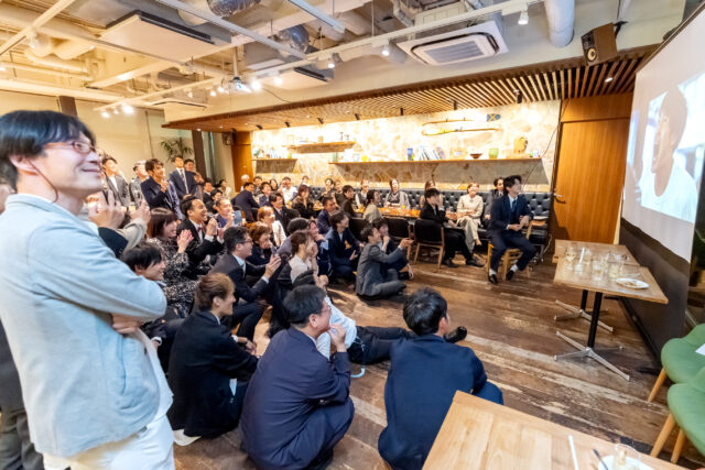 ウェディング,結婚式,披露宴,レストランウェディング,レストランパーティ,貸切,大人数,ビュッフェ,パーティ,立食,半立食,アフターパーティ,1.5次会,15次会,会費制,会費制ウェディング,福岡,天神,博多,大濠公園,大濠ウェディング,ロイヤルガーデンカフェ