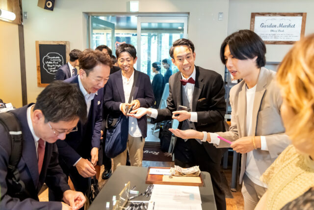 ウェディングパーティ,ウェディング,会費制,パーティ,令和婚,カジュアル,カジュアルウェディング,1.5次会,2次会,披露宴,挙式,結婚式,オリジナルウェディング,人前式,挙式,友人のみ,立食,半立食,立食パーティ